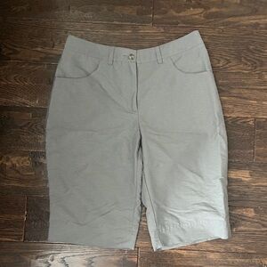 Tilley Gray Women's Shorts Size 8